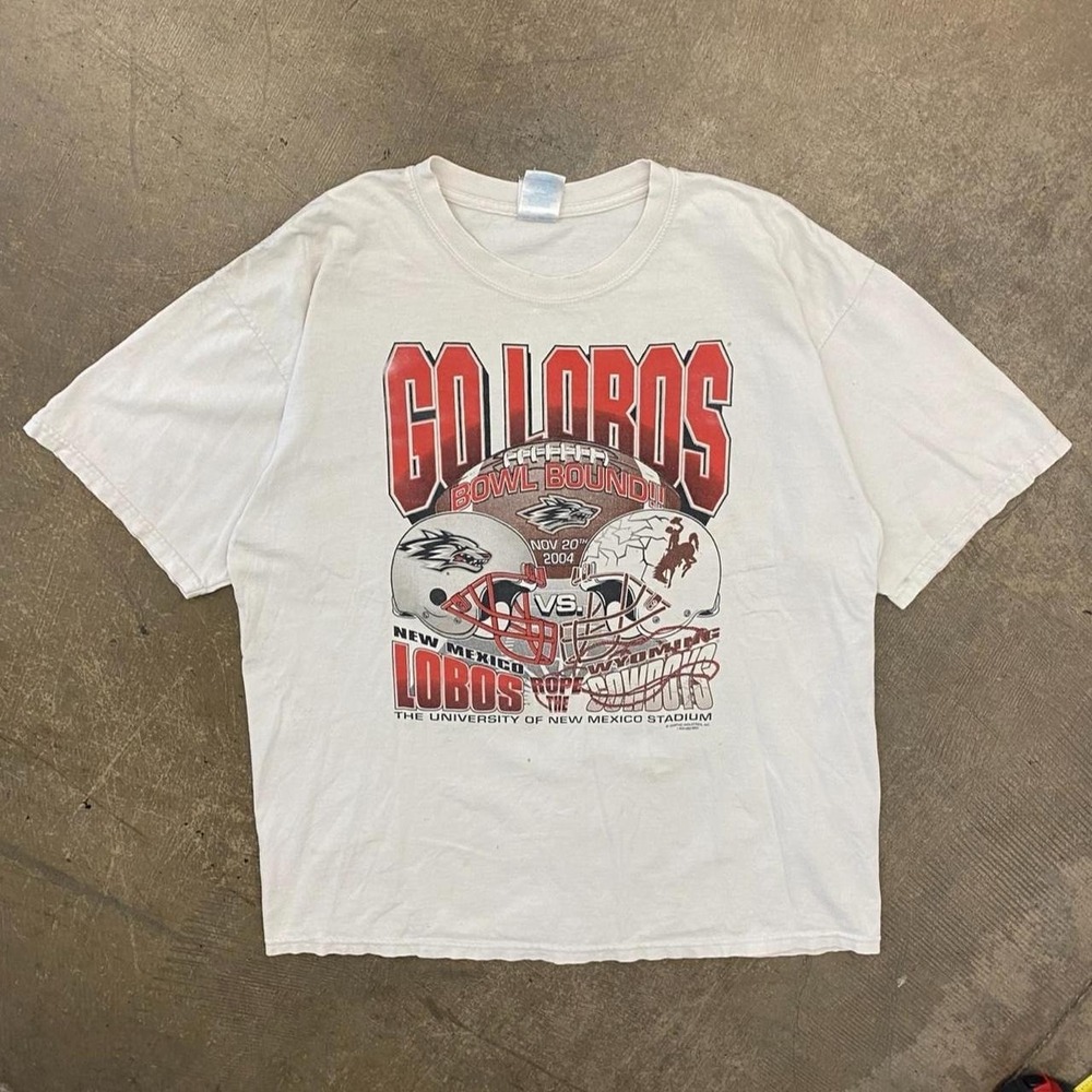Vintage New Mexico Lobos Bowl Bound 2004 College Football Vs Wyoming T-Shirt XL